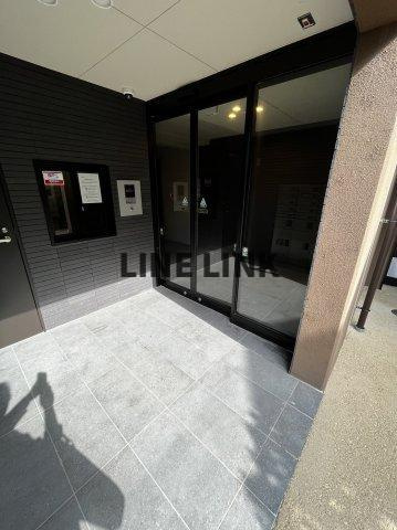 エルベコート東寺のエントランス