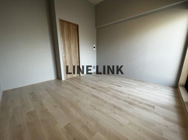 エルベコート東寺の洋室