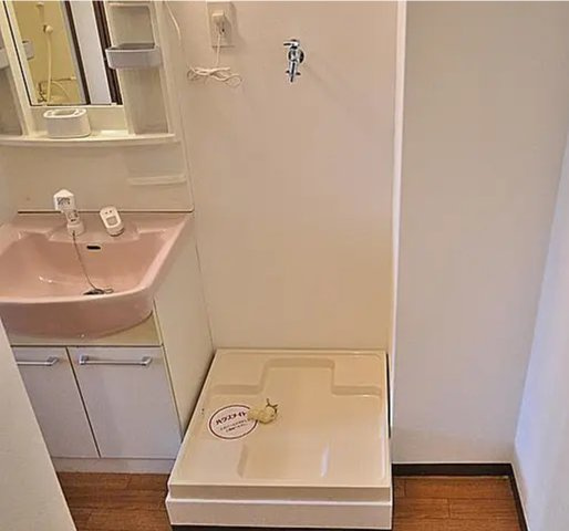 大阪市西区1棟収益マンション　メゾンナカムラ北堀江　「西長堀駅徒歩6分」「西大橋駅徒歩3分」「平成15年築」の独立洗面台