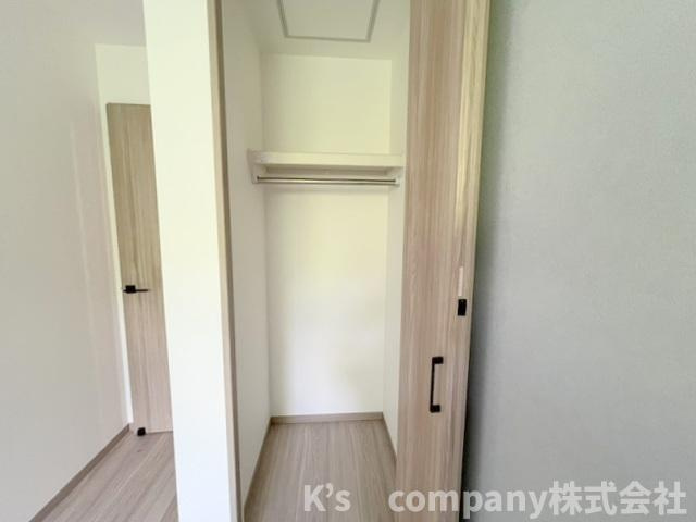 茅ヶ崎市菱沼3丁目　新築戸建　C号棟の収納|洋室5帖の収納スペース◇