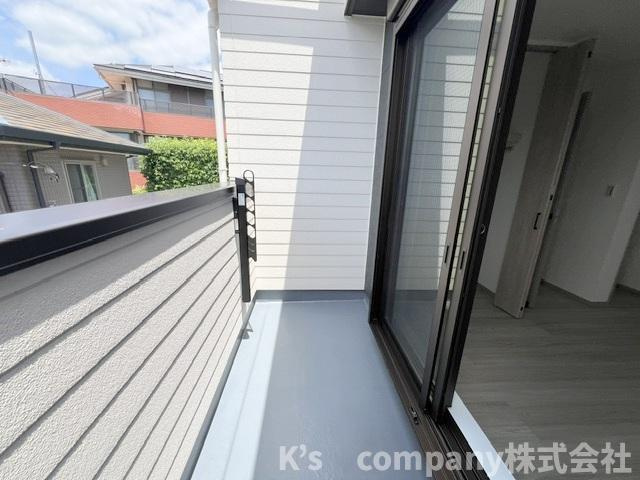 茅ヶ崎市菱沼3丁目　新築戸建　C号棟のバルコニー|バルコニー☆主寝室から出入りができます◇