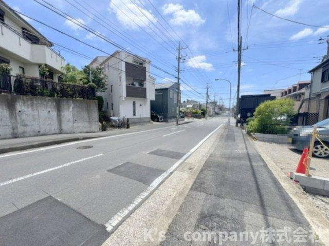茅ヶ崎市菱沼3丁目　新築戸建　C号棟の前面道路含む現地写真|前面道路の様子です◇