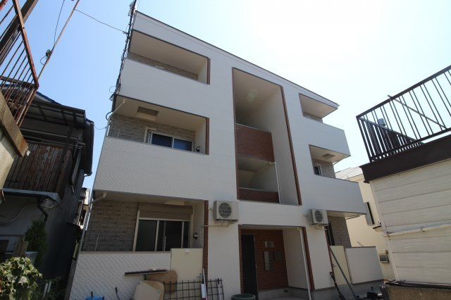 ウィングス垂水の外観