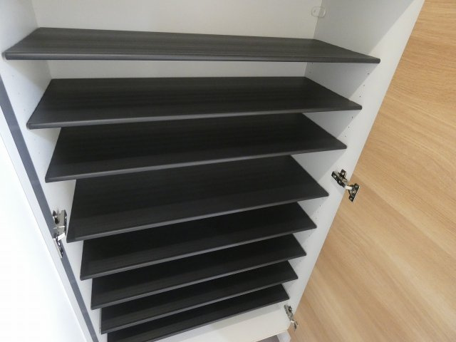 ザ・テラス鏡原の収納|広めのシューズボックス