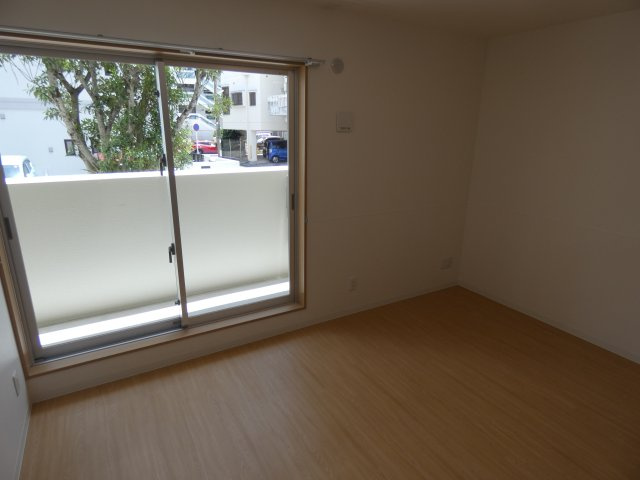 ザ・テラス鏡原の洋室|コンパクトで使いやすい洋室です