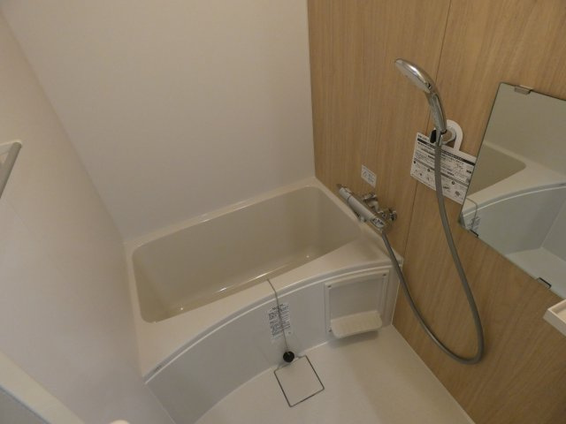 ザ・テラス鏡原の浴室|きれいなお風呂です