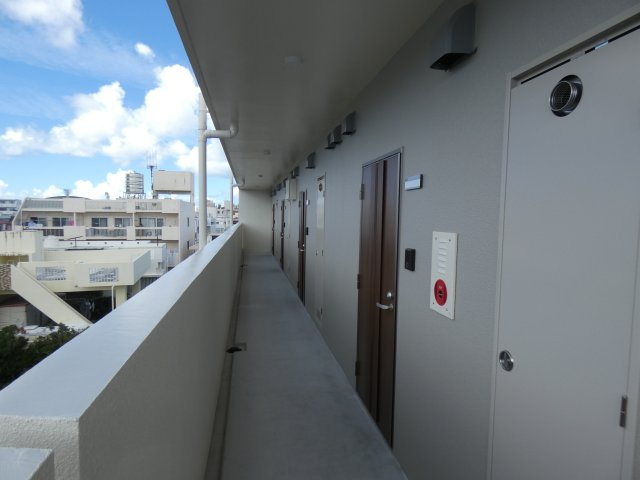 ザ・テラス鏡原のその他共用部分|4階共用廊下です