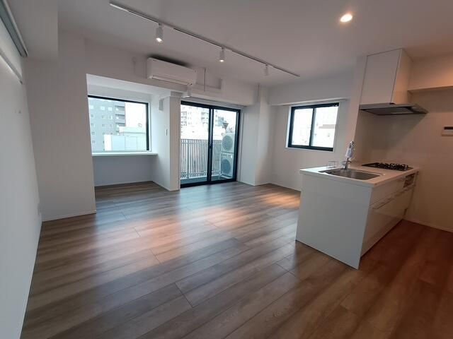 ＤＥＣＯＲ　ＧＲＡＮＤＥ　ＡＳＡＫＵＳＡの居間・リビング