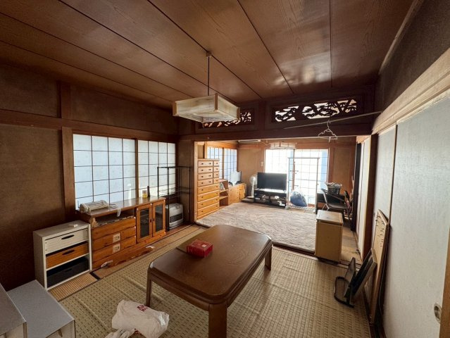 -三丁目不動産-　熊谷市上江袋　駐車3台以上の和室