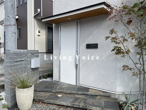 【玄関】 | 【仲介手数料０円】綾瀬市深谷上2丁目　中古一戸建て | 【仲介手数料０円】綾瀬市深谷上2丁目　中古一戸建て