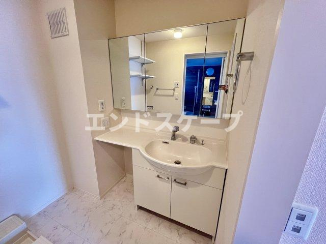 カーサ ドマーニの洗面所|高崎、前橋、伊勢崎エリアのお部屋探しはエンドスケープまで！お客様の理想お聞かせ下さい♪