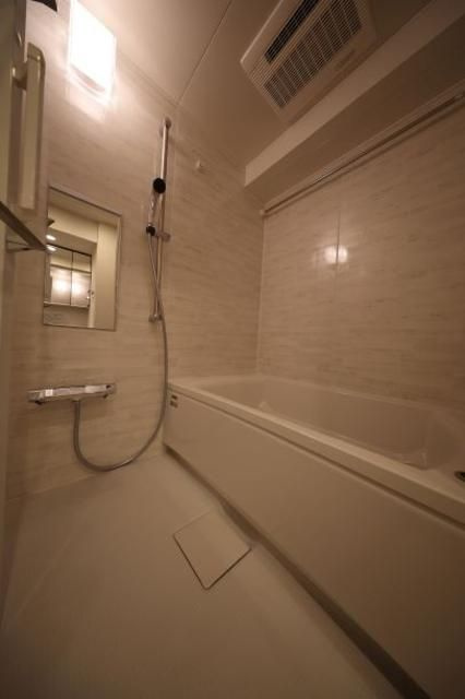 ルフォンプログレ田原町の浴室