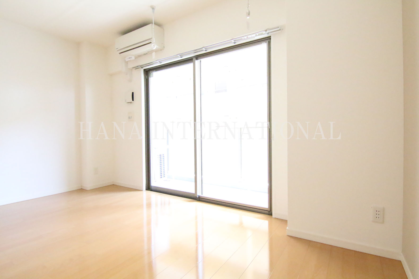 クレアガーデンの洋室