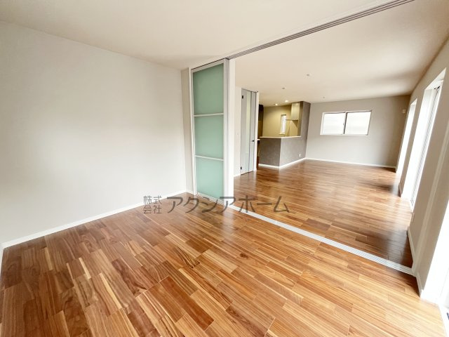 所沢市狭山ヶ丘2丁目・全1棟　新築一戸建　～LDK18帖～の洋室|1階　洋室　6.0帖