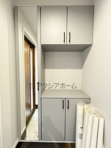 所沢市狭山ヶ丘2丁目・全1棟　新築一戸建　～LDK18帖～の収納|玄関収納