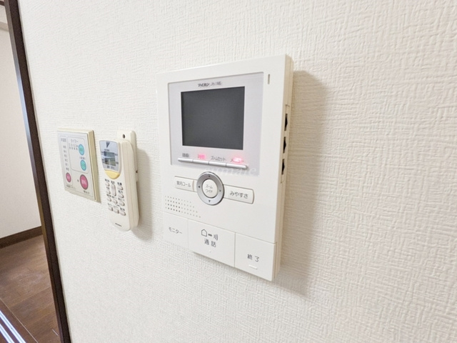 ヒロレジデンス十条のセキュリティ|☆ＴＶモニター付インターホン完備☆