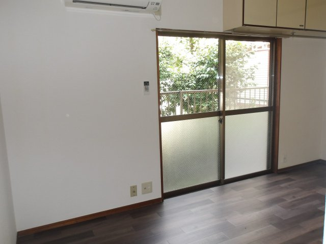 ファーランジュ阿佐谷の洋室|コンパクトで使いやすい洋室です