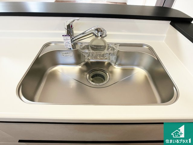 加古川市野口町良野　第15期　新築一戸建ての設備|蛇口の先端に浄水器を内蔵しています！原水と浄水、お湯と冷水、シャワーの切替えがワンタッチなので用途によって使い分けられます。