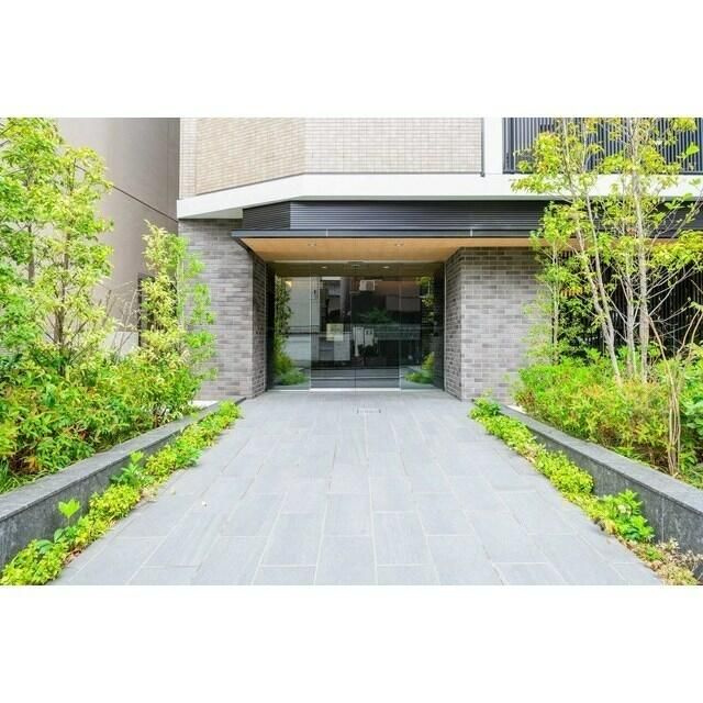 ルフォンプログレ上野稲荷町のエントランス