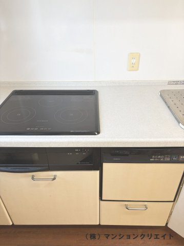 シンフォニアガーデン福井のキッチン|コンロはIHの3口コンロです