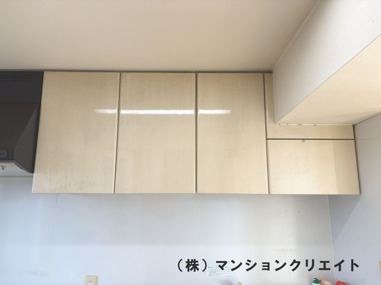 シンフォニアガーデン福井のキッチン|キッチン上部の吊戸棚