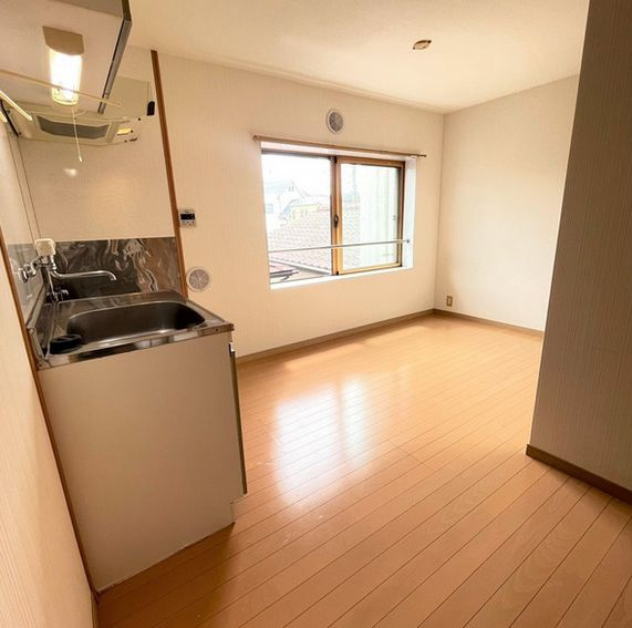 ボヌールC棟の居間・リビング