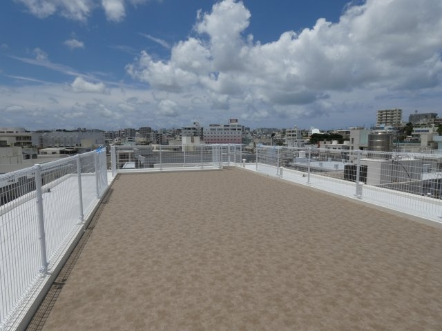 ザ・テラス鏡原のその他共用部分|屋上で、ペットものびのび