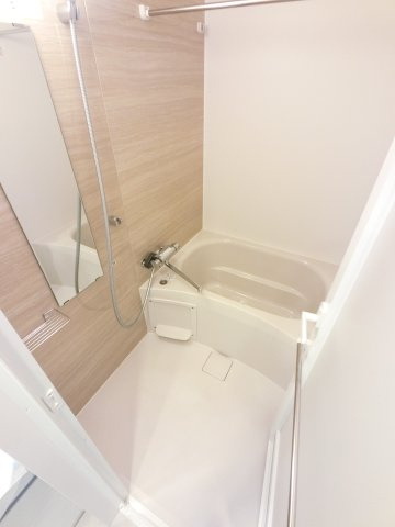 オーパスホームズ南行徳の浴室