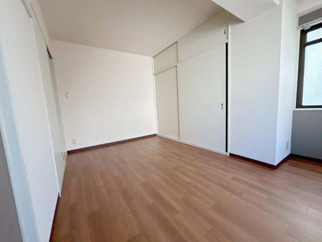 エトワール小松の寝室