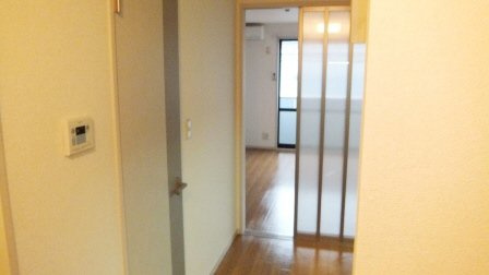 クレール船橋の居間・リビング|給湯付きです。