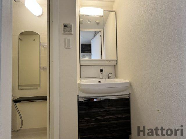 ファステート江坂ランウェイの洗面所