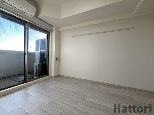 ファステート江坂ランウェイの居間・リビング