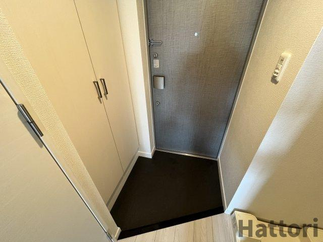 ファステート江坂ランウェイの玄関