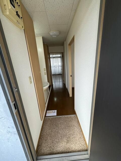 レオパレスドミールＡ館の玄関