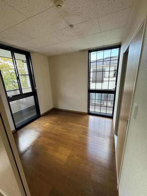 レオパレスドミールＡ館の寝室