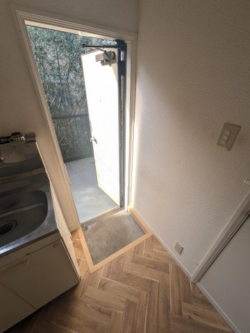 中村ハイツの玄関