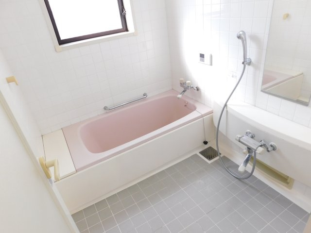 海部郡蟹江町学戸７丁目の中古一戸建の浴室|◇浴室◇　　浴室暖房・追い焚き給湯　