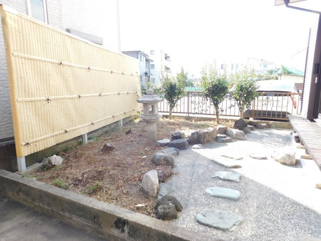 海部郡蟹江町学戸７丁目の中古一戸建の庭|◇庭◇　　家庭菜園やガーデニングを楽しむことができます♪