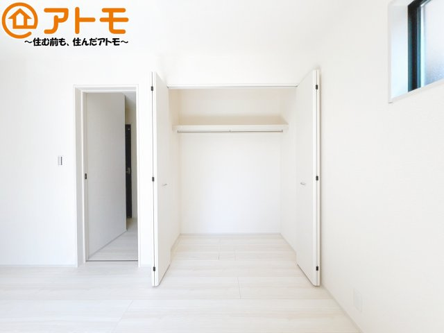 【収納】 | 葵区古庄6丁目　新築戸建　全1棟 | ハンガーパイプ付きのクローゼットは季節ものなどを収納することができて便利です♪
