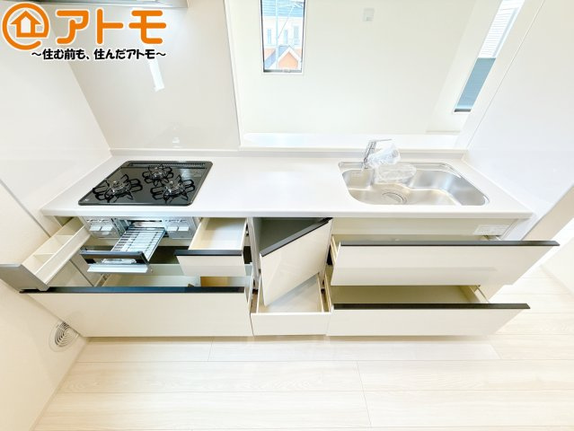 【キッチン】 | 葵区古庄6丁目　新築戸建　全1棟 | 大容量システムキッチン♪お料理スペースやシンク広々！毎日の家事をしっかりサポート♪