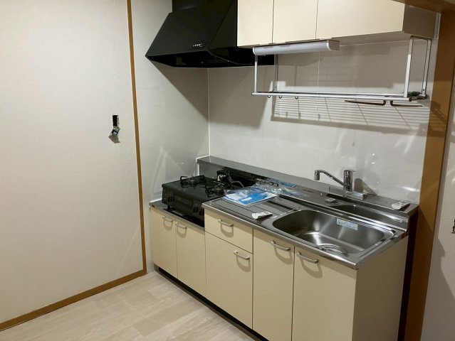 サンシャインⅡのキッチン|リフォーム施工中です。完成時現況優先。