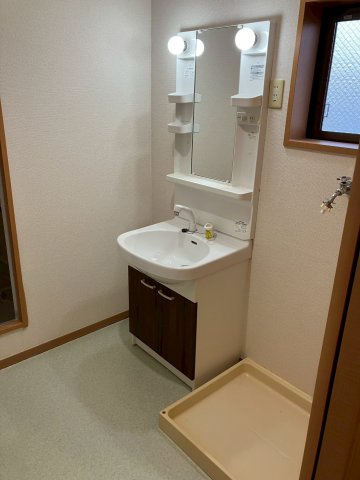 サンシャインⅡの洗面所|リフォーム施工中です。完成時現況優先。