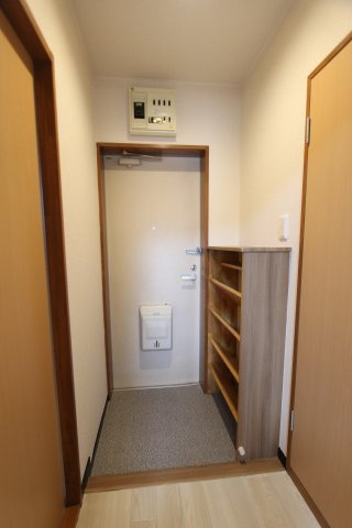 サンシャインⅡの玄関|参考写真です。現況優先。