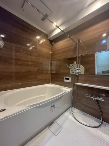 シャルマンコーポ志村三丁目の浴室|きれいなお風呂です