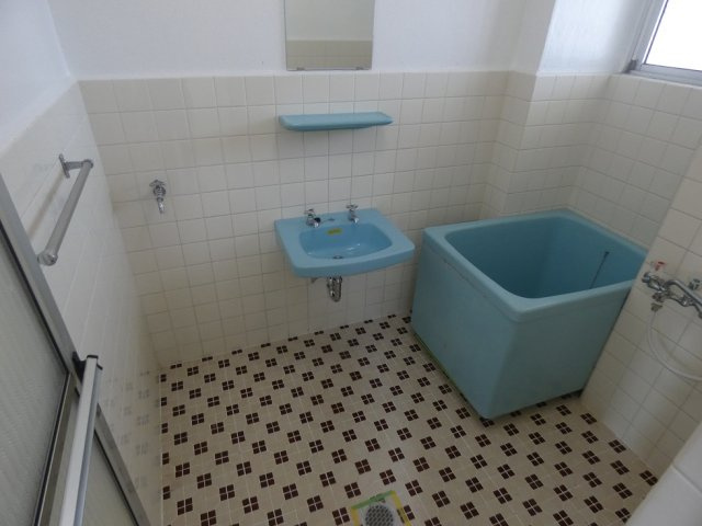 古蔵ビルの浴室|浴室です（現状と異なる場合は現状を優先します）