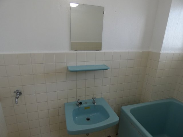 古蔵ビルの洗面所|浴室です（現状と異なる場合は現状を優先します）