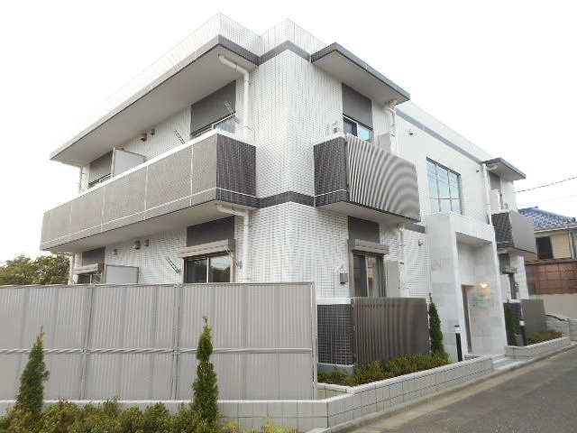 ウィステリアコート