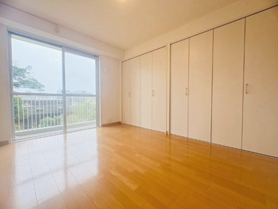 【洋室】 | 岡本ハウス