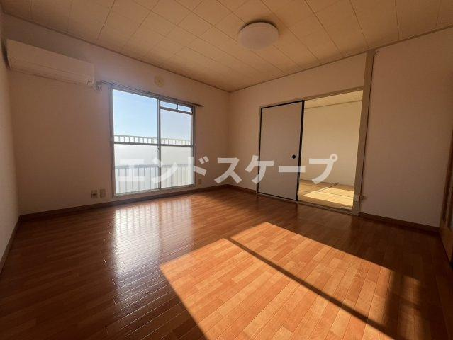 和田橋ハイツの居間・リビング|高崎、前橋のお部屋探しはエンドスケープまで！お客様の理想お聞かせ下さい♪