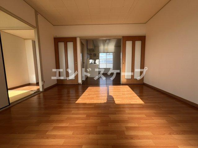 和田橋ハイツの居間・リビング|高崎、前橋のお部屋探しはエンドスケープまで！お客様の理想お聞かせ下さい♪